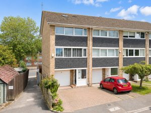 The Glen, Shortlands, Bromley, BR2