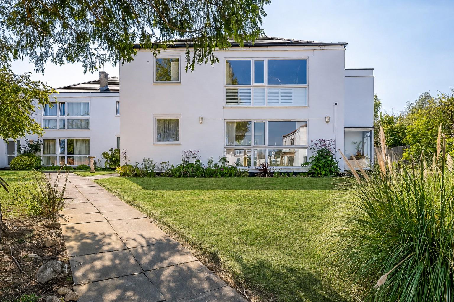 Lancaster Close, Bromley, BR2